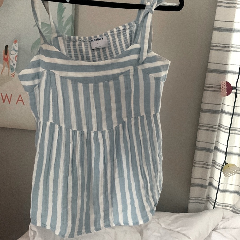 Brand New Old Navy Sleeveless Summer Shirt Medium White and Blue Striped Cotton